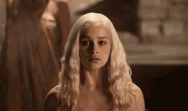 game-of-thrones-daenerys-targaryen.gif