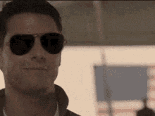 Tom Cruise Topgun GIF - Tom Cruise Topgun Sunglasses GIFs