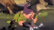 Snow White And The Seven Dwarfs Dusting GIF - Snow White And The Seven Dwarfs Dusting Diamond GIFs