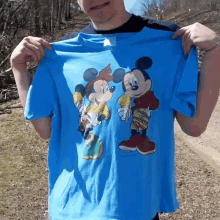 Disney Shirt Kendall Gray GIF - Disney Shirt Kendall Gray Mickey And Minnie Shirt GIFs