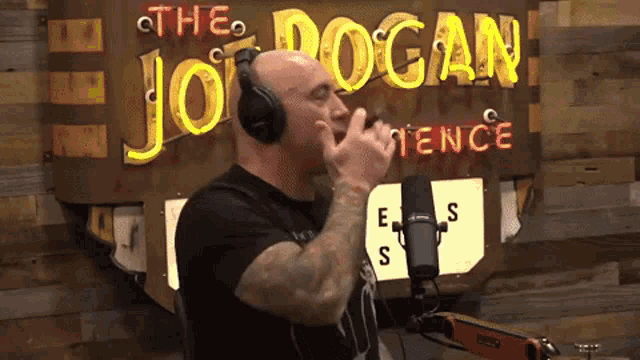 Joe Rogan Joe Rogan Smoking GIF - Joe Rogan Joe Rogan Smoking Joe