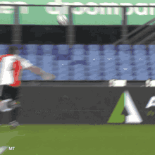 Senesi Feyenoord GIF - Senesi Feyenoord Kick GIFs