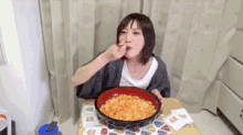 大食いユーチューバー GIF - Youtuber Eating Contest GIFs