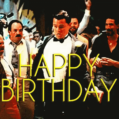Tančící Leonardo DiCaprio z filmu Vlk z Wall Street a s nápisem Happy Birthday.