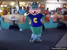 Chuck E Cheese C Walk GIF - Chuck E Cheese C Walk Dancing GIFs