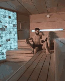 Gif sauna nackt der in Nackte Mädchen