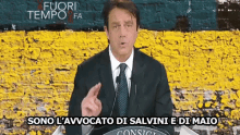Conte Giuseppe Crozza Presidente Consiglio Avvocato Padrone Di Salvini Di Maio GIF - Conte Giuseppe Crozza Prime Minister GIFs