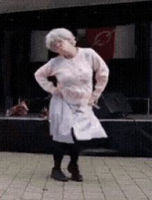 Fizzog Fizzogs GIF - Fizzog Fizzogs Dancing Grannies GIFs