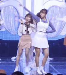 yuri izone nako omy dance smile yuri izone nako omy dance smile