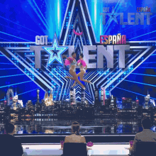Colgado Del Cabello Rosmeri Y Anisel GIF - Colgado Del Cabello Rosmeri Y Anisel Got Talent España GIFs