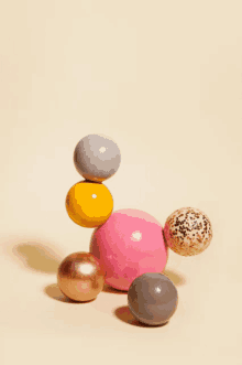 art conceptional art bauhaus balls sandra gramm