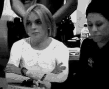 Lindsay Lohan Stealing GIF - Lindsay Lohan Stealing Court GIFs
