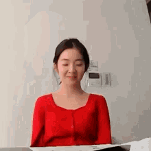 gleektate irene laugh laughing gleektate irene laugh laughing