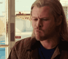 Thor Eating GIF - Thor Eating Chris Hemsworth GIFs