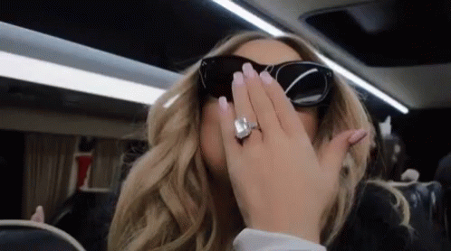 Mariah Mariahs World GIF - Mariah Mariahs World Blow Kiss - Discover &  Share GIFs
