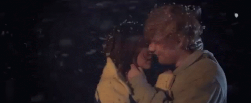 Kiss In The Snow Couple GIF - Kiss In The Snow Couple Romantic GIFs