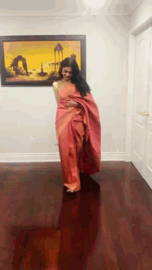 Saree Woman Sareegirl GIF - Saree Woman Sareegirl South Indian Woman GIFs