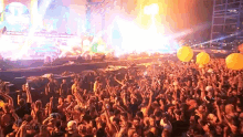 Crowd At Night Edc GIF - Crowd At Night Edc Electric Daisy Carnival GIFs