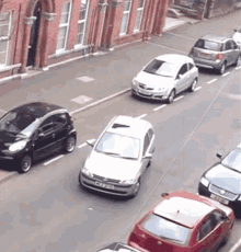Reverse Parallel Parking Gif : World Record For Tightest Reverse Parallel Parking Fuzzy Gifs ...