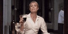 Wine & Dine With Claire Underwood GIF - Houseof Cards Claire Underwood Robin Wright GIFs