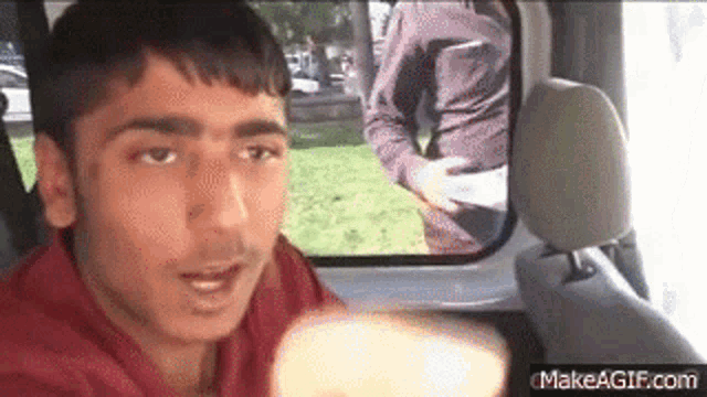 tenor.gif