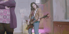 Rachelbloom Cxg GIF - Rachelbloom Cxg Guitare GIFs