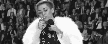 Miley Cyrus Miley Ray Cyrus GIF - Miley Cyrus Miley Ray Cyrus Singer GIFs