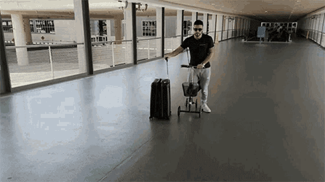 Arrival Airport GIF - Arrival Airport Just Arrived - Discover & Share GIFs