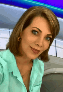 Frecuencia Latina Tv Periodista GIF - Frecuencia Latina Tv Periodista Maritere Braschi GIFs