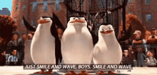 Penguin Penguins Of Madagascar GIF - Penguin Penguins Of Madagascar Smile And Wave GIFs