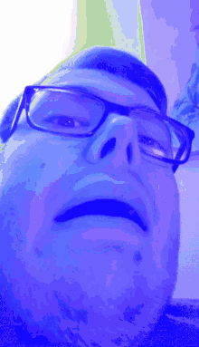gilberto selfie guy flashing glasses