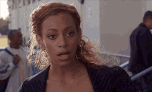Fight Solange GIF - Fight Solange Removing GIFs
