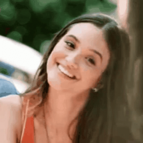 Cute Juliana Paiva GIF - Cute Juliana Paiva Brazilian Actress GIFs