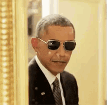 Finger Pointing From The Commander In Chief GIF - Barack Obama Finger Point Finger Pointing GIFs