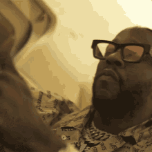 Thumbs Up 2chainz GIF - Thumbs Up 2chainz Cant Relate Song GIFs