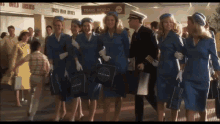 Catch Me If You Can Come Fly With Me GIF - Catch Me If You Can Come Fly With Me Pan Am GIFs