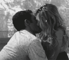 Sensual Kiss Davydoff GIF - Sensual Kiss Davydoff Love GIFs