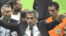 senol clapping gunes besiktas sevinc