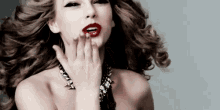 Blow Me A Kiss GIF - Taylor Swift Blowing Kisses Kiss GIFs