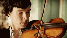Violon GIF - Benedict Cumberbatch Violin Play GIFs