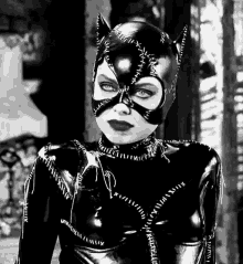 Michelle Pfeiffer GIF - Michelle Pfeiffer Batman GIFs