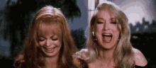 Goldie Hawn Meryl Streep GIF - Goldie Hawn Meryl Streep Laughing GIFs