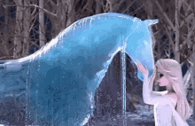 Elsa Horse GIF - Elsa Horse Queen Elsa GIFs