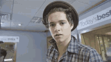 The Vamps Brad Simpson GIF - The Vamps Brad Simpson Confused GIFs