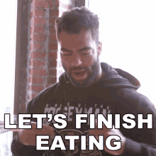Lets Finish Eating Kyle Van Noy GIF - Lets Finish Eating Kyle Van Noy Xset GIFs
