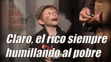 Niño Indigente Recibiendo Un Cheque / El Rico Siempre Humillando Al Pobre GIF - El Rico Siempre Humillando Al Pobre Benito Vecinos GIFs