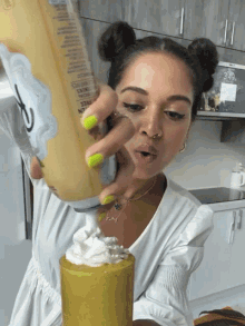 Whipping Cream Chef Priyanka GIF - Whipping Cream Chef Priyanka Juice GIFs