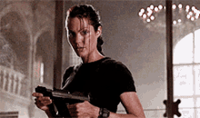 Angelina Jolie Lara Croft GIF - Angelina Jolie Lara Croft Tomb Raider GIFs