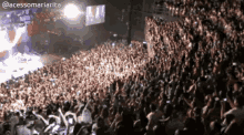 AEW Blood & Guts Full Show Emierri-crowd