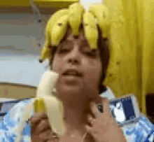 Eating Banana Tulla GIF - Eating Banana Tulla Luana GIFs